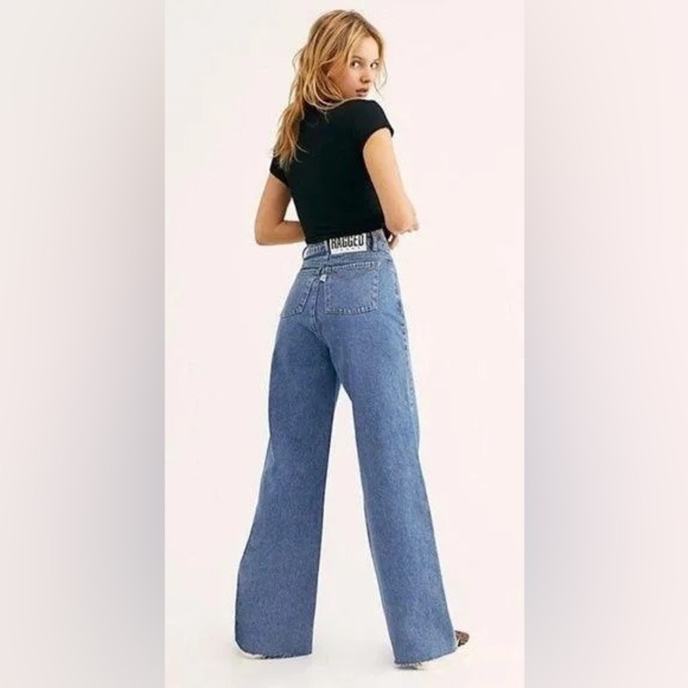 Ragged Priest Jeans High Waisted Wide Leg Raw Hem Size 26 Medium Wash Casual
